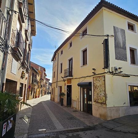 קאריון דה לוס קונדס Hostal Albe מראה חיצוני תמונה
