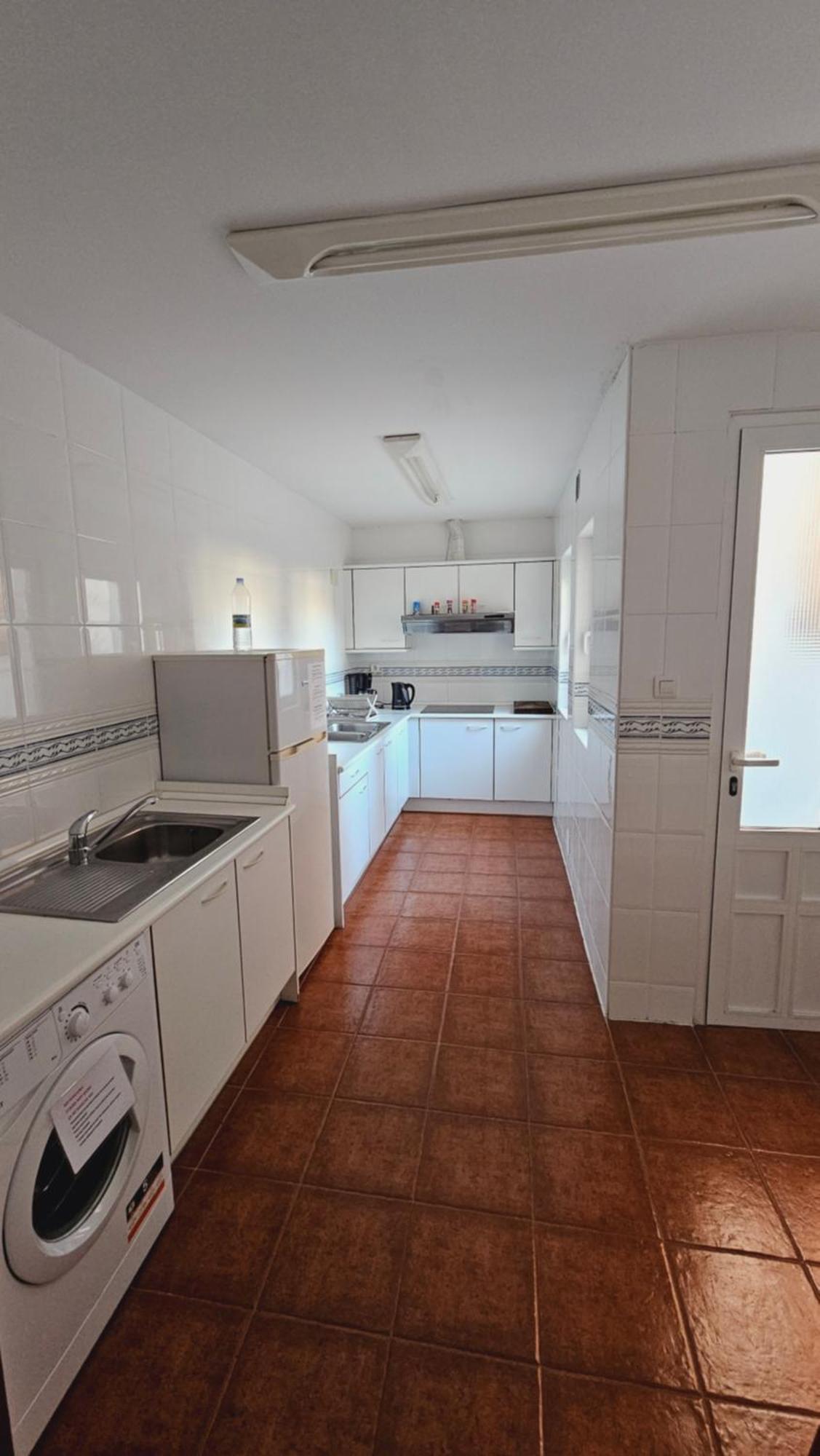קאריון דה לוס קונדס Hostal Albe מראה חיצוני תמונה